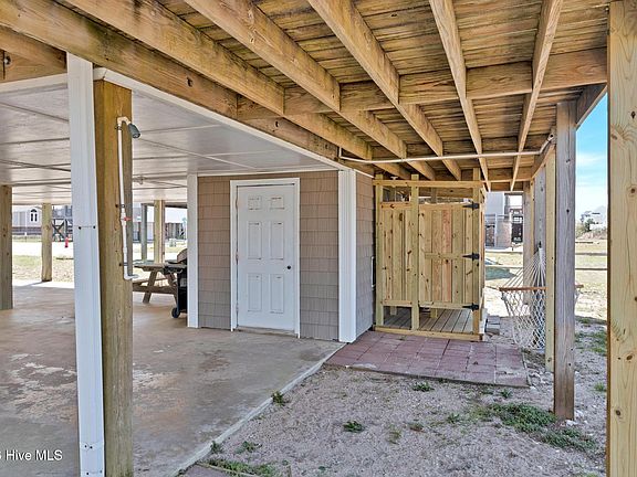5th image of 1303 N Topsail Drive