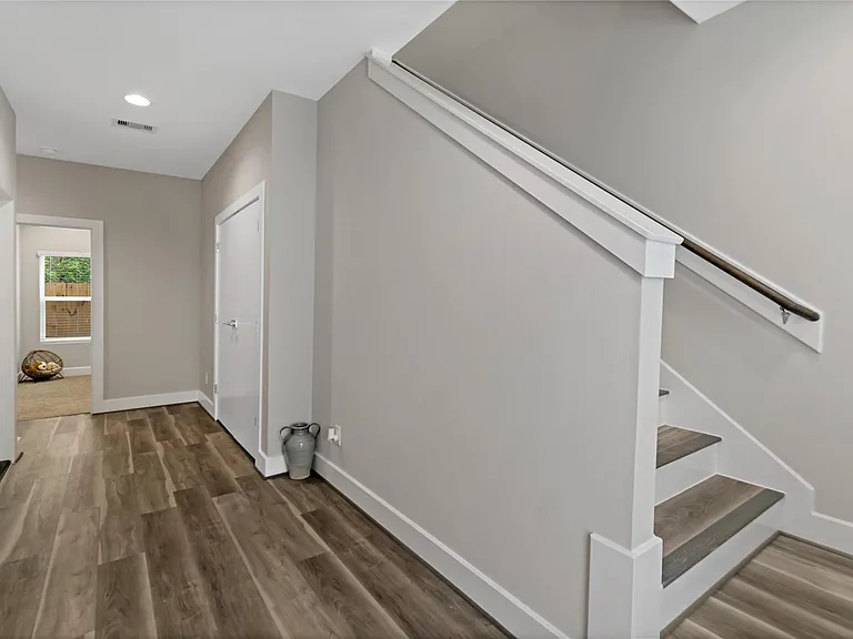 238 Julia St #C — Photo 3