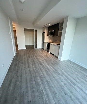 3rd image of 2300 Saint Clair Ave W #815