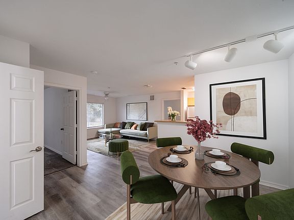 3rd image of 715 Crestview Dr #8-101