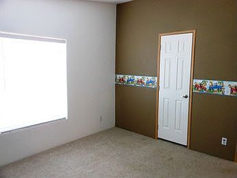 4th image of 1660 Nottingham Dr