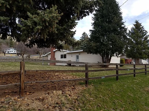 Large corner lot