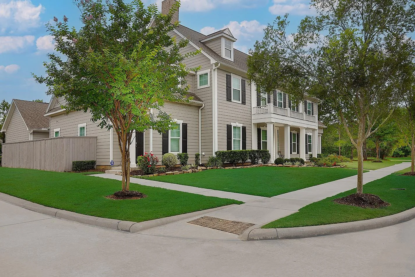 3 bed, 2.5 bath, 2028 sqft, $3,100 — Photo 3