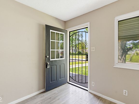 4th image of 729 Auvergne Ave
