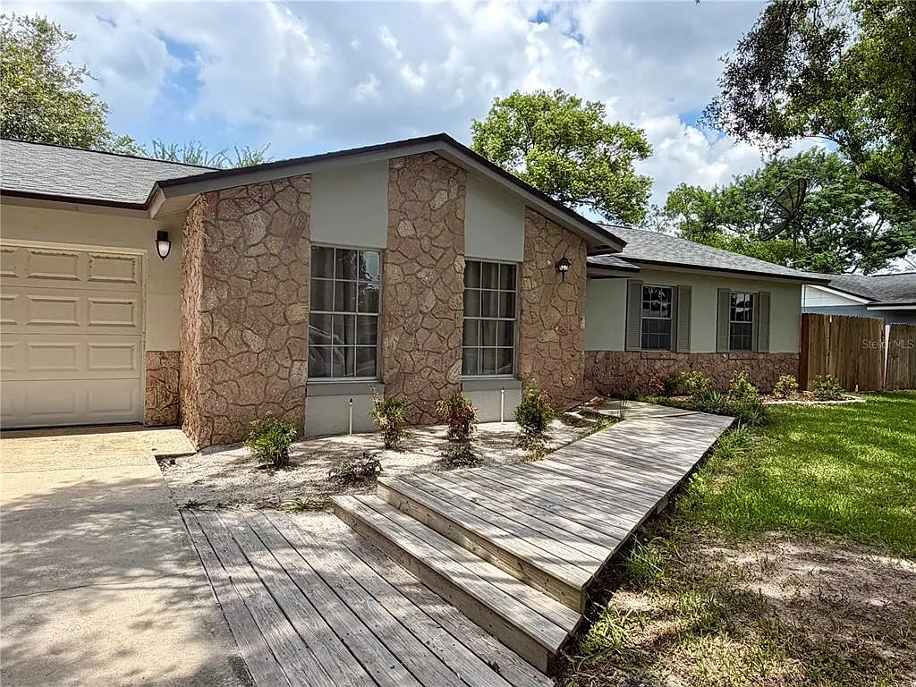 3 bed, 2.0 bath, 1410 sqft, $2,500 — Photo 4