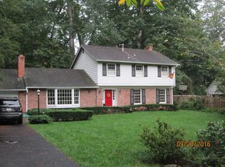 7812 Carteret Rd, Bethesda, MD 20817