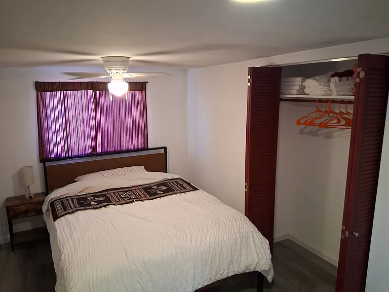 104 E Downey Ave — Photo 11