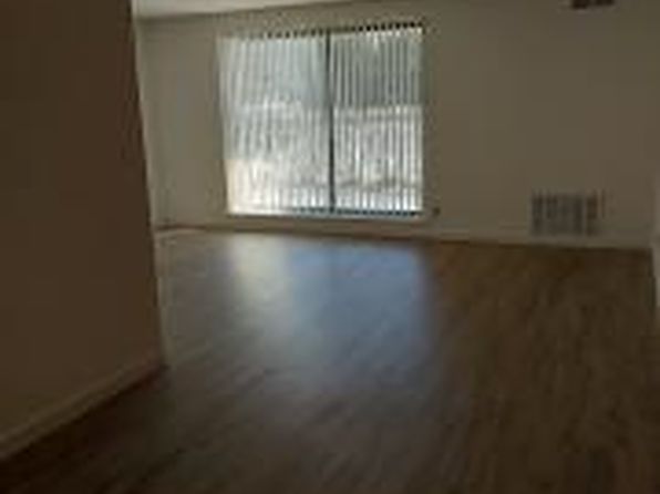 8620 N Port Washington Rd APT 113