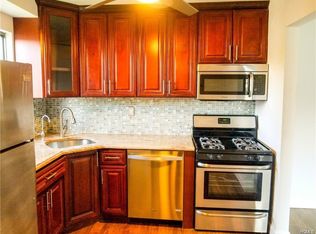 488 Country Club Ln, Pomona, NY 10970