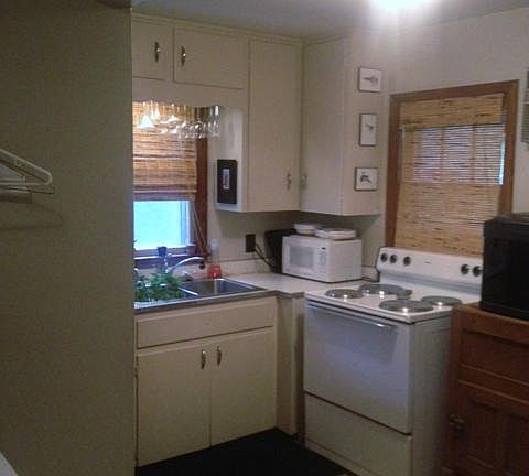 3rd image of 7704 SW Pinner Dr