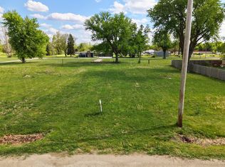 902 Lincoln Ave, Pacific Junction, IA 51561