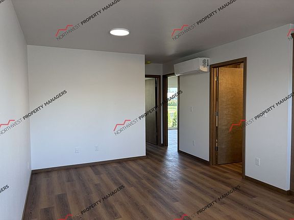3rd image of 1818 Brenda Ln #A