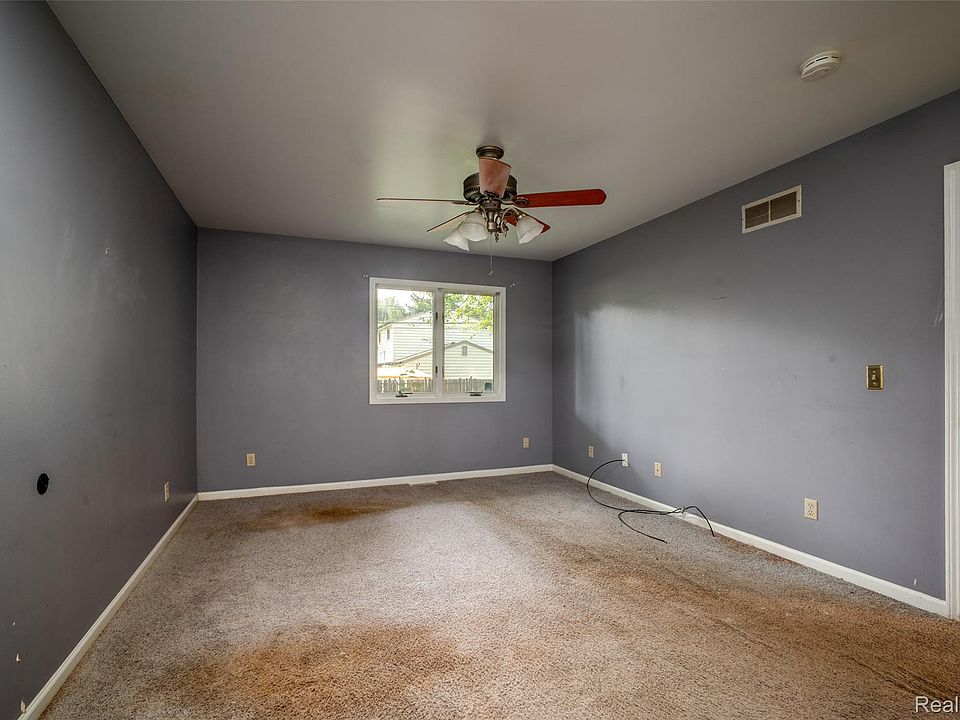 26085 Superior Rd, photo 14