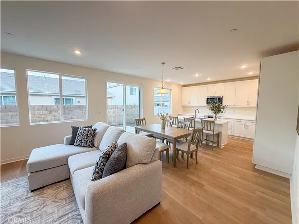 34309 Chelsie Ln, Yucaipa, CA 92399