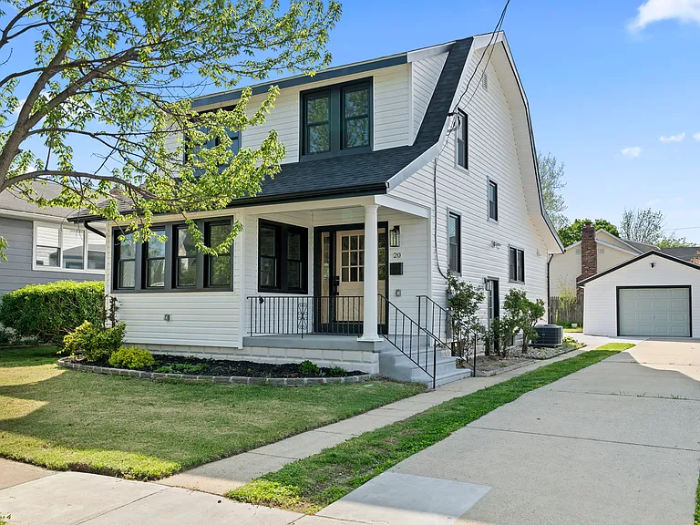 20 E Oakland Ave E — Photo 3