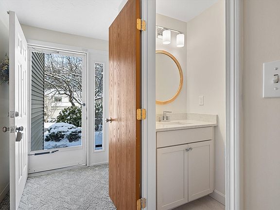 4th image of 36 Lordvale Blvd Unit 36