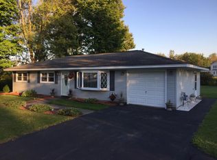 7876 Beaver Ln, Bridgeport, NY 13030