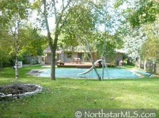 1088 Hackmann Cir NE, Fridley, MN 55432