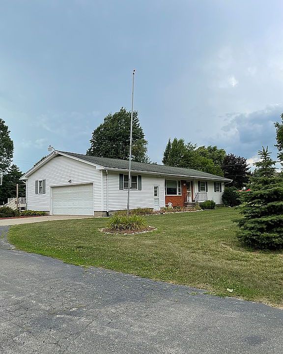 2nd image of 1976 Wells Rd