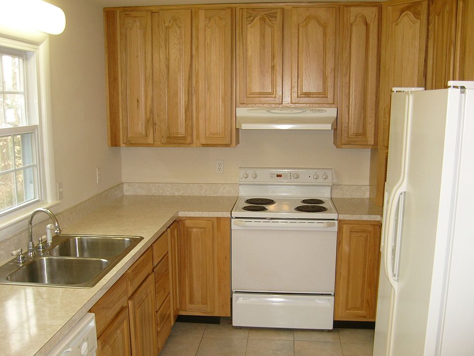 2nd image of 42541 Anne Ct