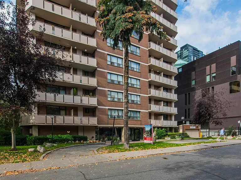 10 Huntley St #1 — Photo 28