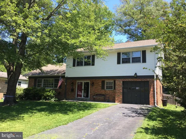 8421 Blakiston Ln, Alexandria, VA 22308