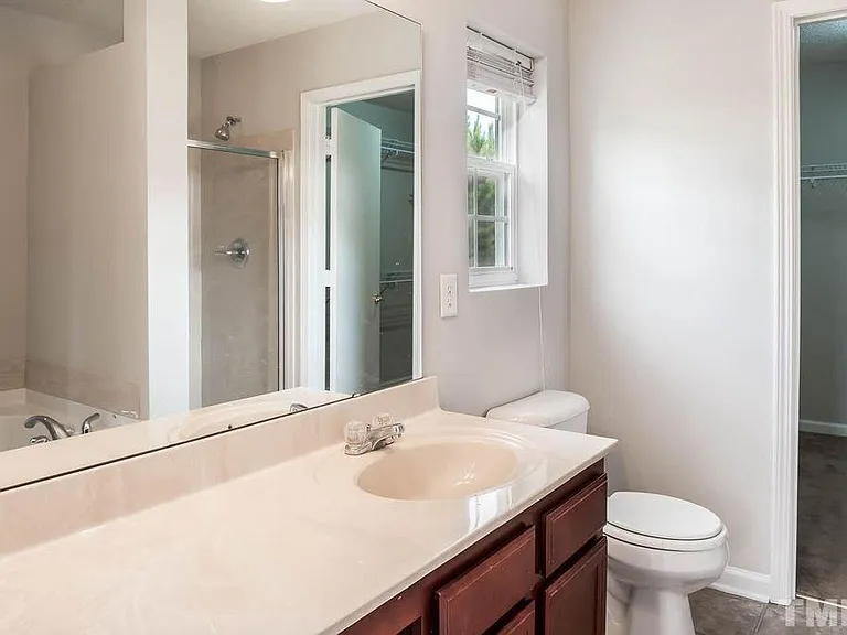 611 Magna Dr — Photo 9