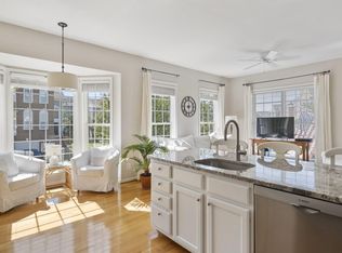 45774 Mountain Pine Sq, Sterling, VA 20166