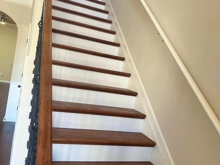 223 Heatherwood Ln — Photo 4