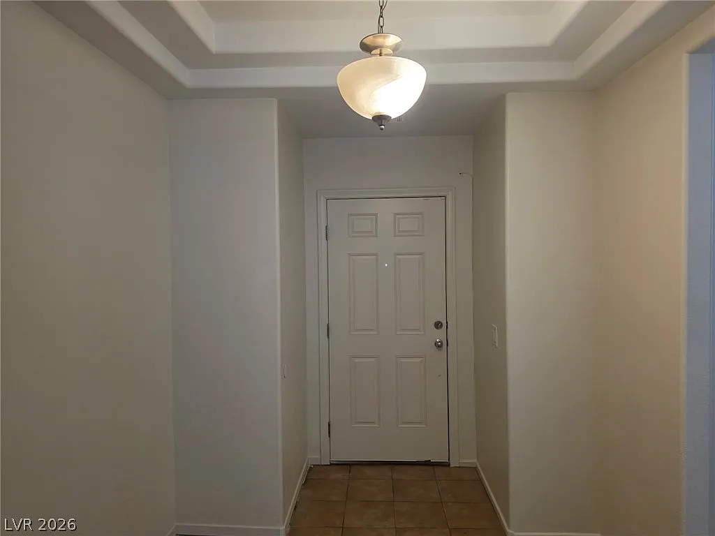 4 bed, 2.5 bath, 2199 sqft, $2,000 — Photo 3