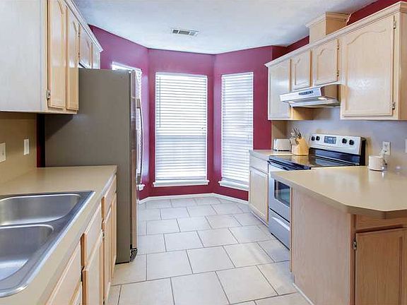 5th image of 2604 Broken Hill Dr
