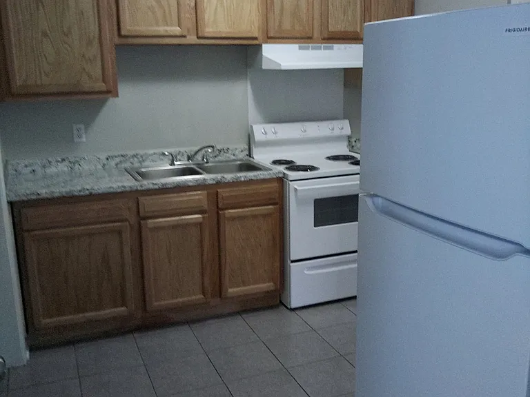 110 Omega St — Photo 7