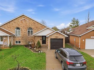 724 Cabana Rd E, Windsor, ON N9G 1A4