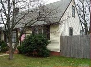 2057 Baylis Ave, Elmont, NY 11003
