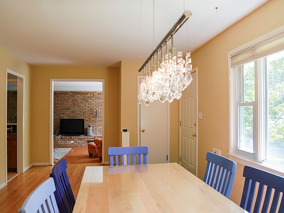 5th image of 4257 Wooddale Ave
