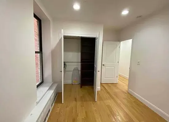 Rented by EastMount Realty LLC | media 31