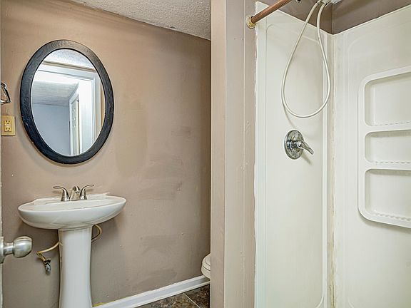 2nd image of 3232 S Emerson Ave APT 1