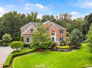 3 Schindler Ln, Monroe Township, NJ 08831