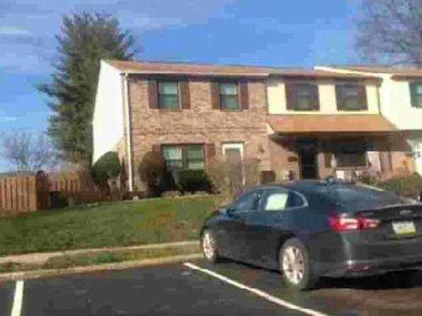 61 Orchard Ct, Royersford, PA 19468