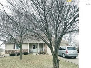 816 S Park Dr, Raymore, MO 64083