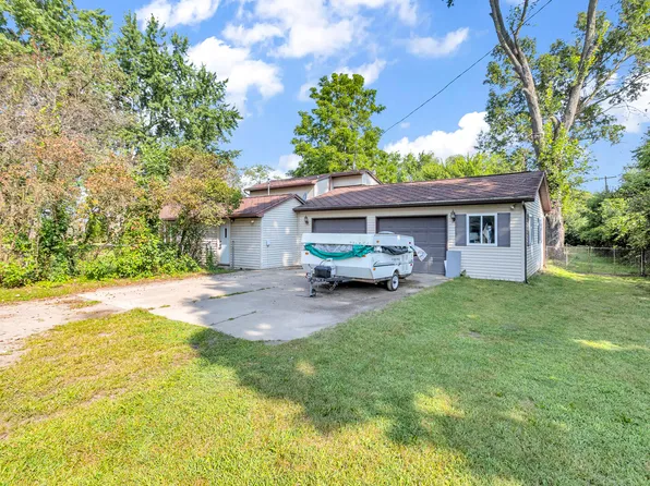 29703 East Cir, Albion, MI 49224