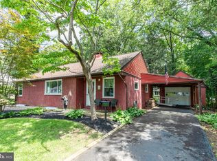 1042 Thrush Ln, Norristown, PA 19403