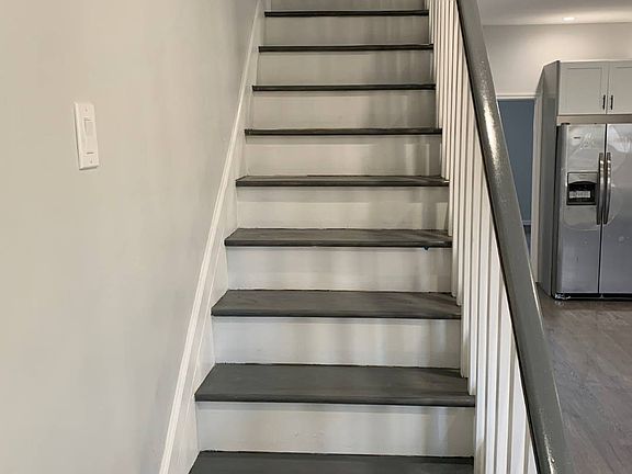 5th image of 24 Essex St
