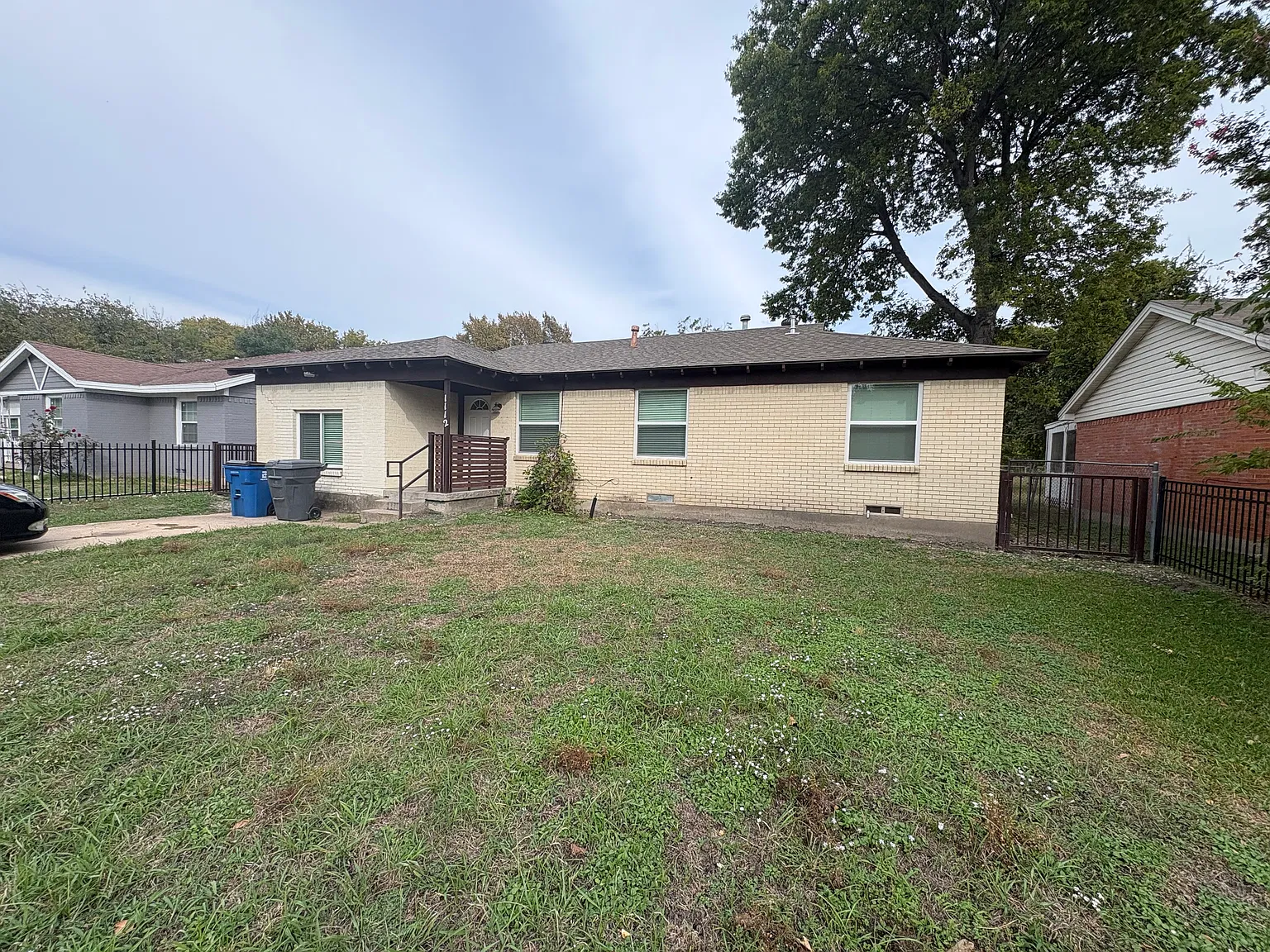 3 bed, 1212 sqft, $2,000 — Photo 1