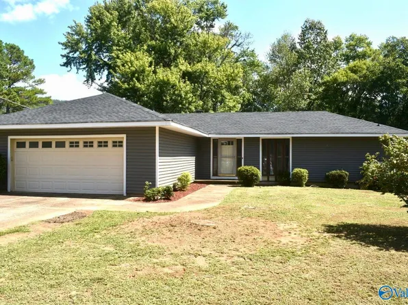 10121 Dunbarton Dr SE, Huntsville, AL 35803