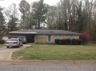 834 Lancelot Dr, Norcross, GA 30071