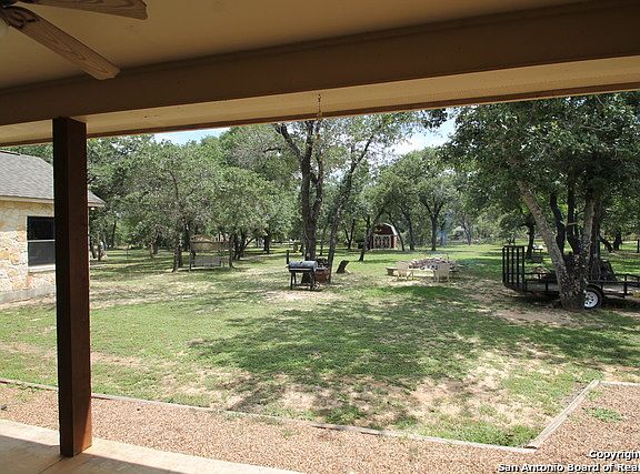 4th image of 529 Rose Branch Dr