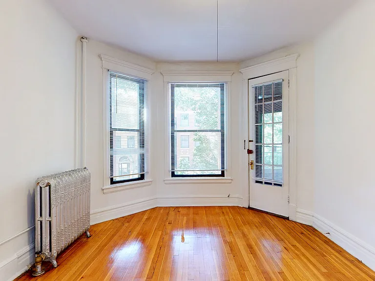 Dining/Living room