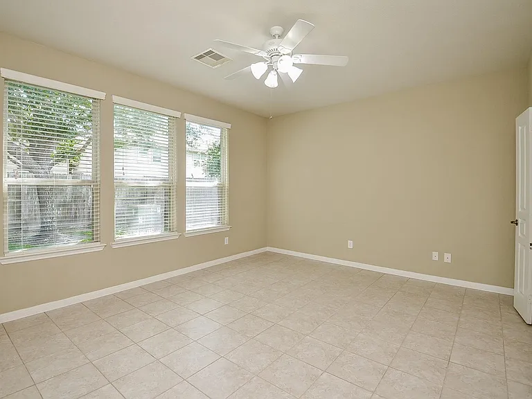 6418 Burgess Heights Ln — Photo 17