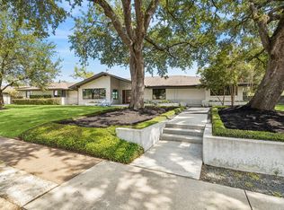 902 Worthshire St, Houston, TX 77008